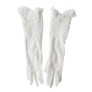 Gants nylon et volants blancs