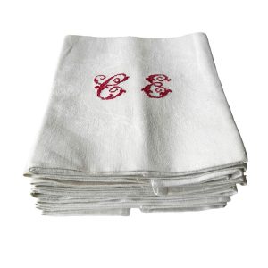 Serviettes de table brodées rouge