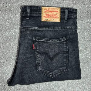 Jean Homme Gris Foncé – Élégance & Confort au Quotidien