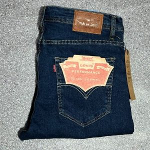 Jean Homme Bleu Foncé – Classe et Polyvalence